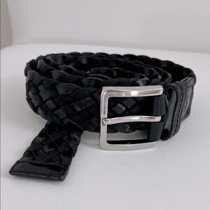 $275 TUMI black leather nylon weave belt 42 pristine condition